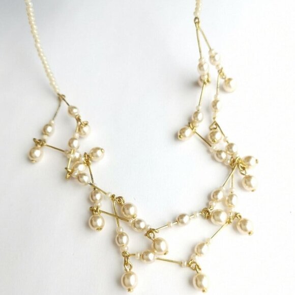 Vintage Czech Abstract Cream Pearl Necklace in Gold Tone - Picture 6 of 7